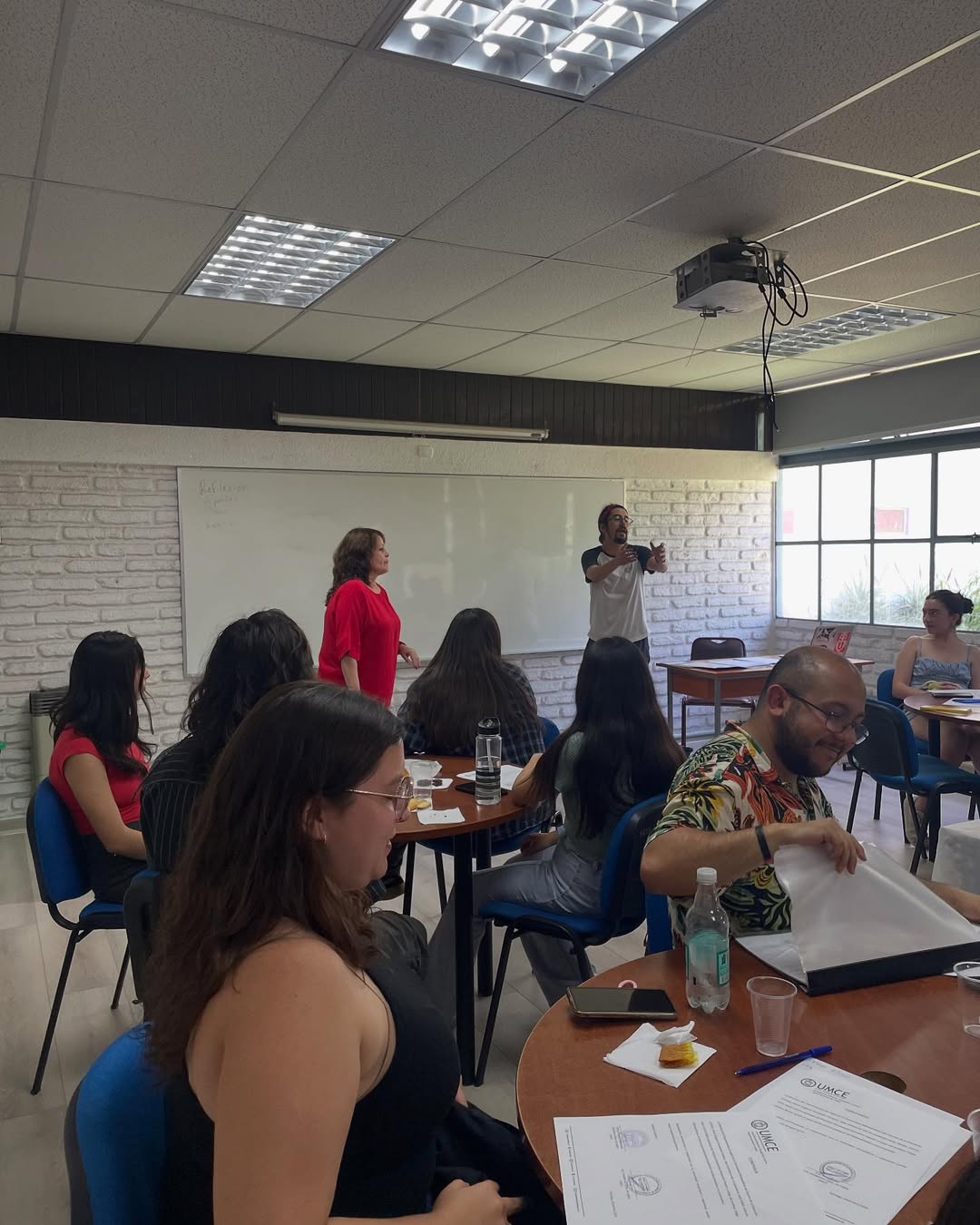 Reconocimiento al compromiso estudiantil Hoy celebramos la tradicional entrega de constancias de participación al estudiantado que ha sido parte fundamental de diversas actividades organizadas por el Departamento durante el año 2024  Su a.jpg