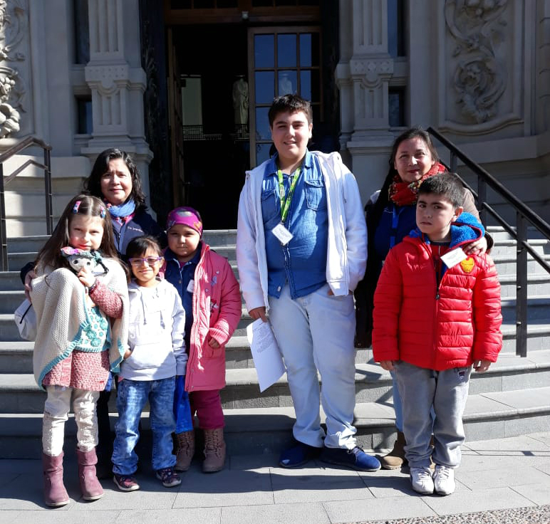 A la izquierda, la profesora Jaqueline Sepúlveda, también de la UMCE.