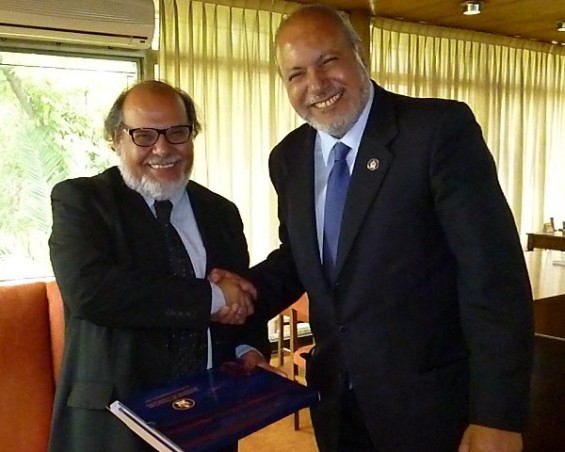 b42628f79a294675b36162209f86e045 669