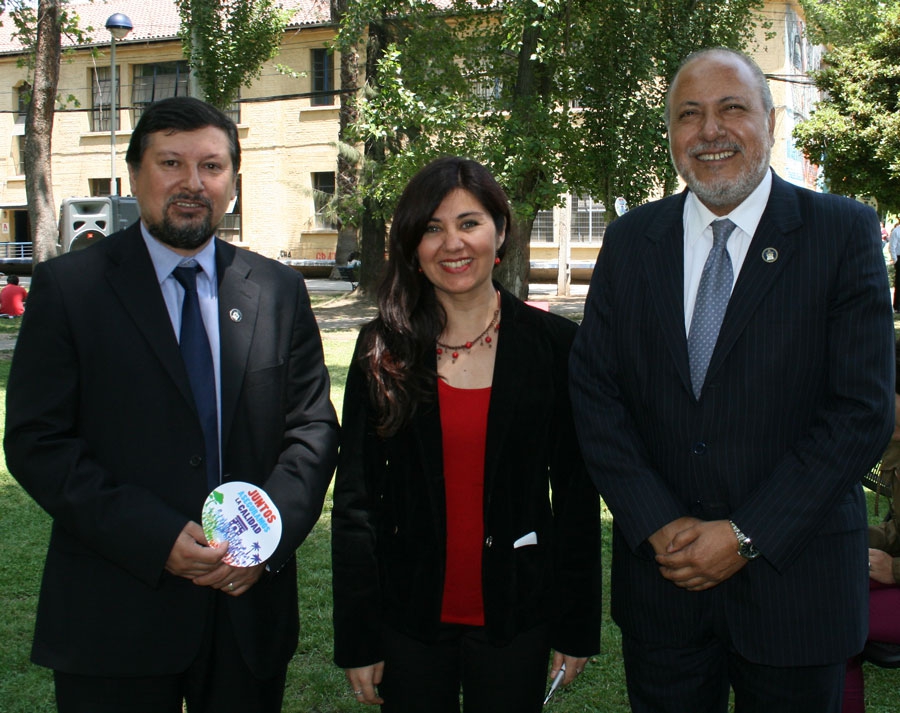 3a9fdfdb8b1a460a423baa85a1a46274 d41