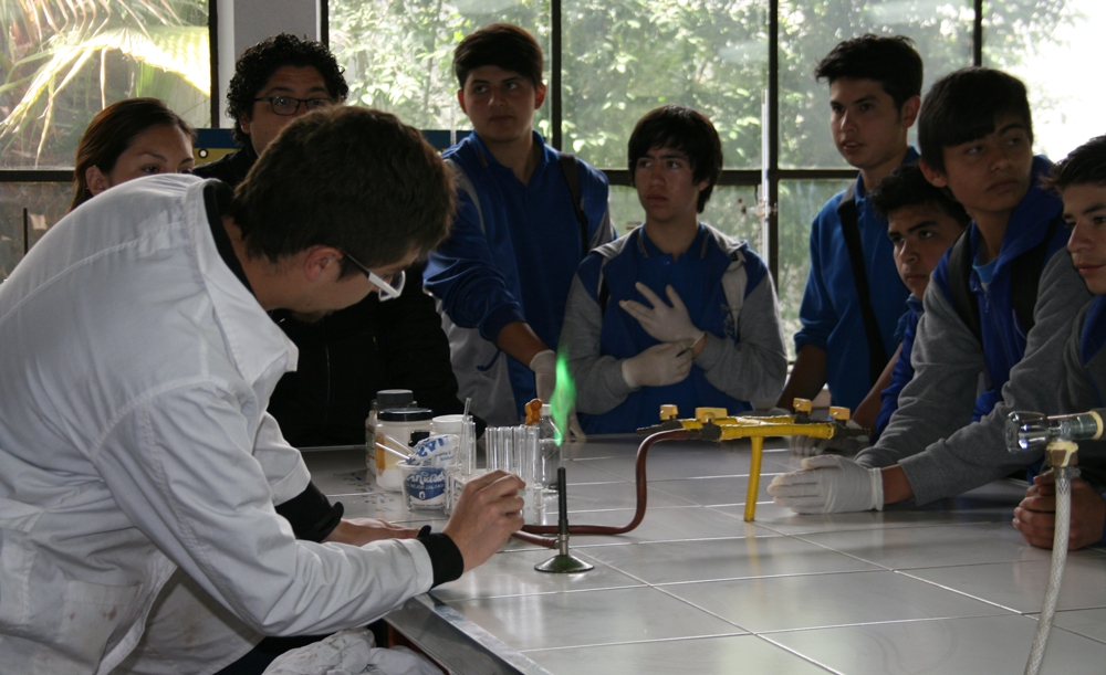 c2dbc5c243b7b38409e1b37889680f52 702