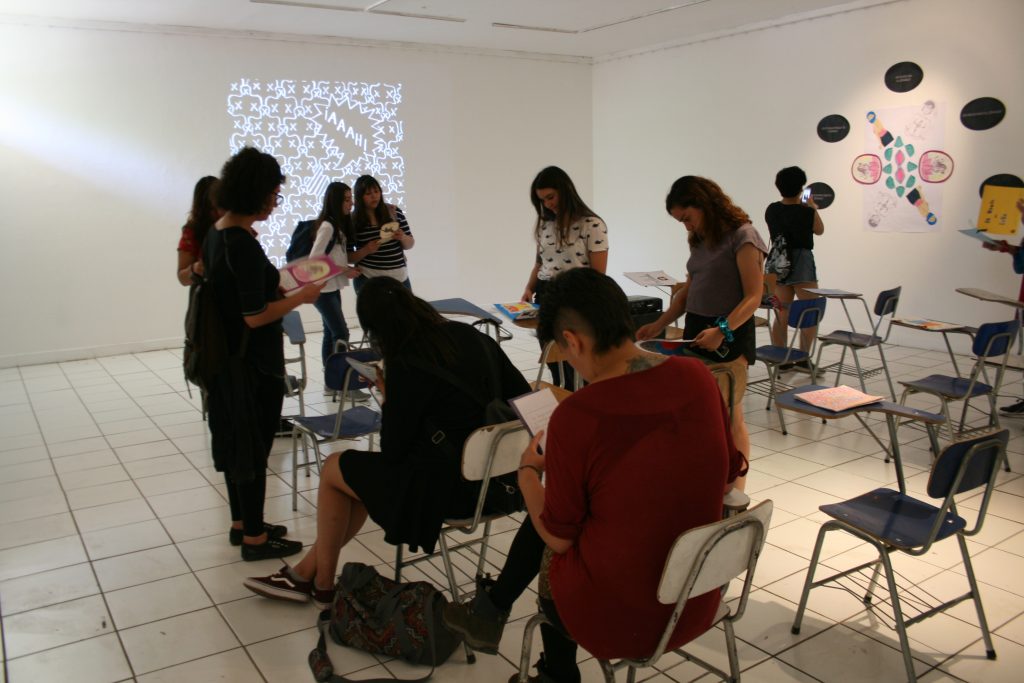 Foro de las Artes 2018 de la U. de Chile realizó intervención artística y mesa de discusión en la UMCE 2c1d1046656edddd5b34d744b3e4e165 bd3