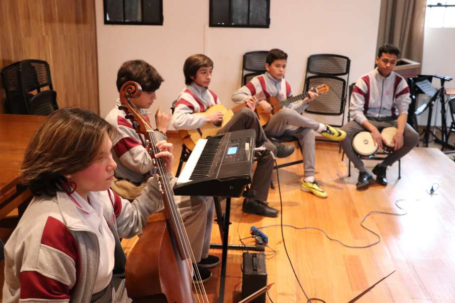 c1b56a7f5d1f8c741c11579a413c9ba6 d8e