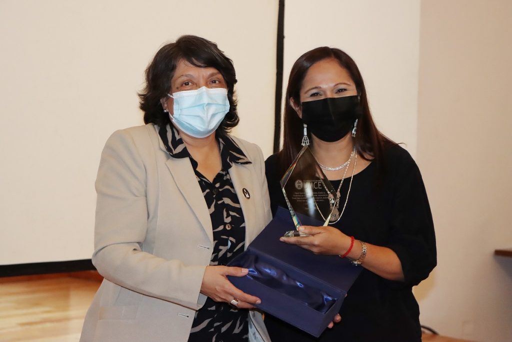 33e97b31f7f1473b08265f33c8ce0df5 15f