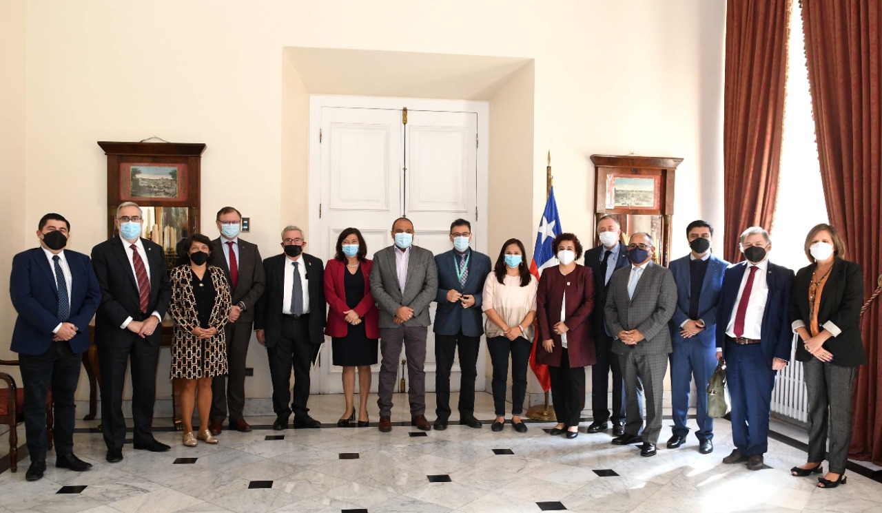 c76b430f13f697c7e8f6389e61fe2e85 b90