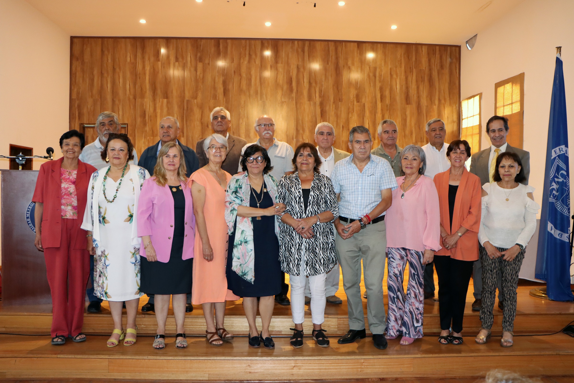 f56dcf43b7768c6f7ecee39e14ad2696 661