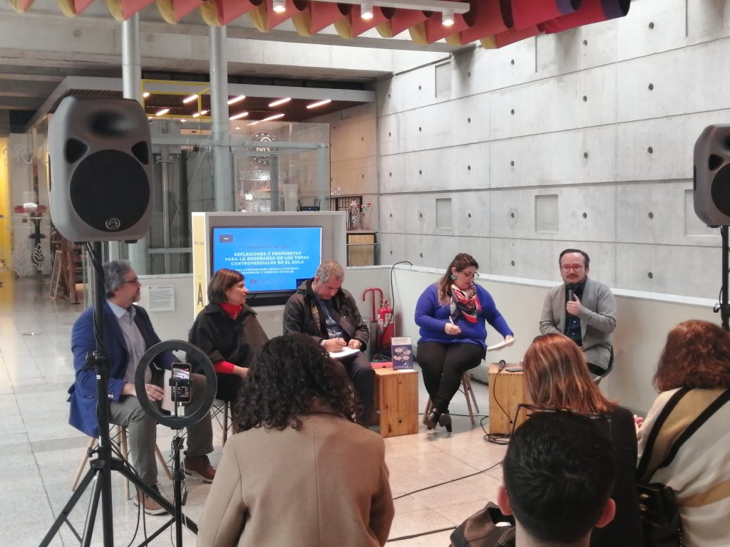 bf78fd994de97ba73af95eb508b9b518 49d