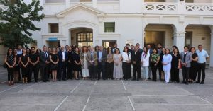 8b42b4b5351e595c249bbf3bfb504cdf 985