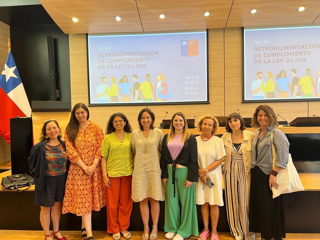 f8c1ec925a18c92698c05bff8c327469 53a