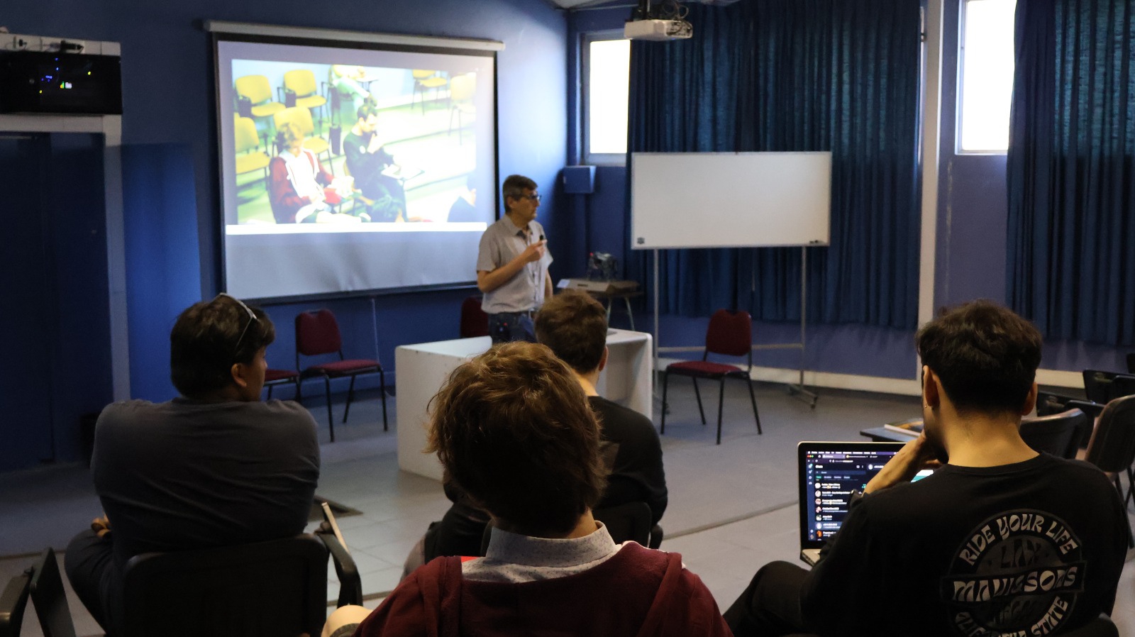 2db5d9d6faf8ee640940b5e176223700 592