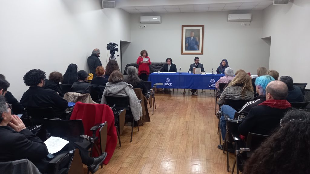 58fbd8eea8a0a9c83a231534e6edc699 962