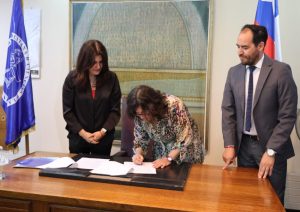 37cedfb0b879bd4b4fbcac59c8ac80d0 ac2