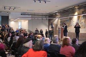 d2d0b951f690f4e817941cebf30f6597 884