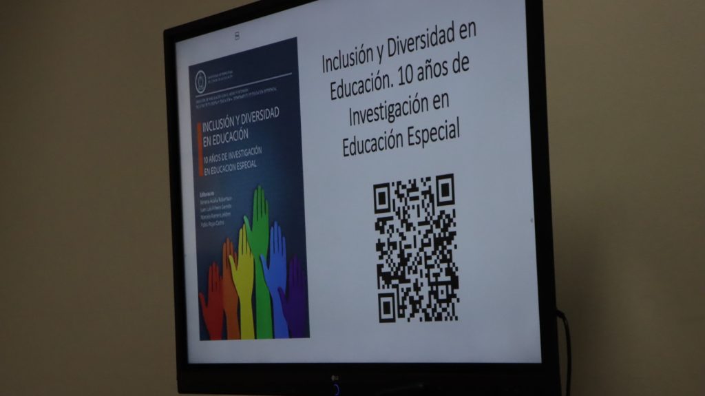 UMCE lanza libro que reúne 10 años de investigaciones en Educación Especial Fotografías: Sebastián Moscoso Guerrero