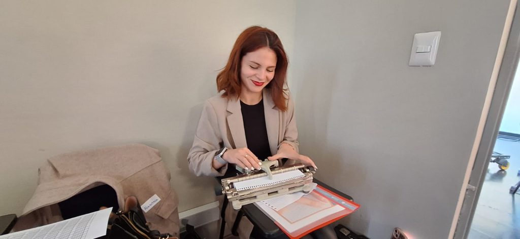 45633c51 81b2 4799 baf4 a73d30a9e61e