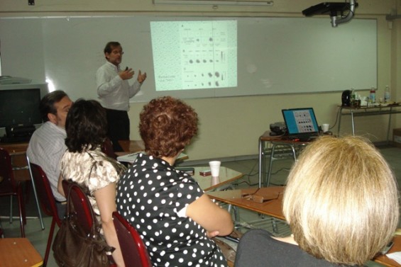 64cf547a8aac0c429c1de171c29426f0 931