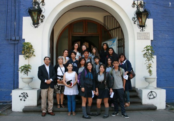 Escuela “Escritores de Chile”, de Recoleta, visita la UMCE 7081cca2f9cd0c06f2cce9e93d01dda9 415