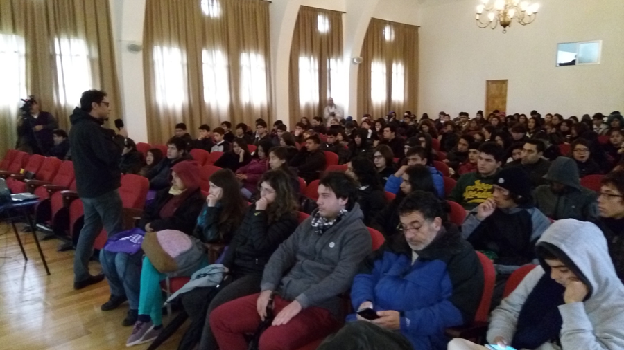 Interés por educar: Más de 300 estudiantes de Media visitaron la UMCE para conocer cómo se forma un futuro profesor b992702fdd06de305b2e1db804f81c06 4fe