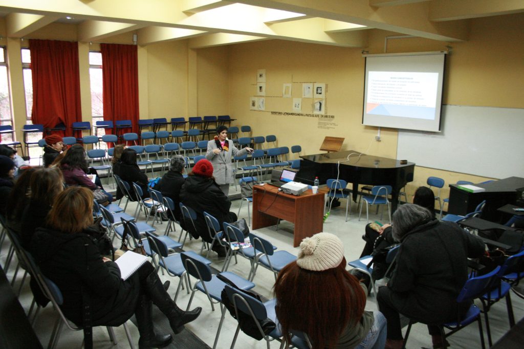 Académica de la Universidad de Matanzas presentó modelo formativo cubano 0edaa9d5f0db0808db7ec5a120c91357 853