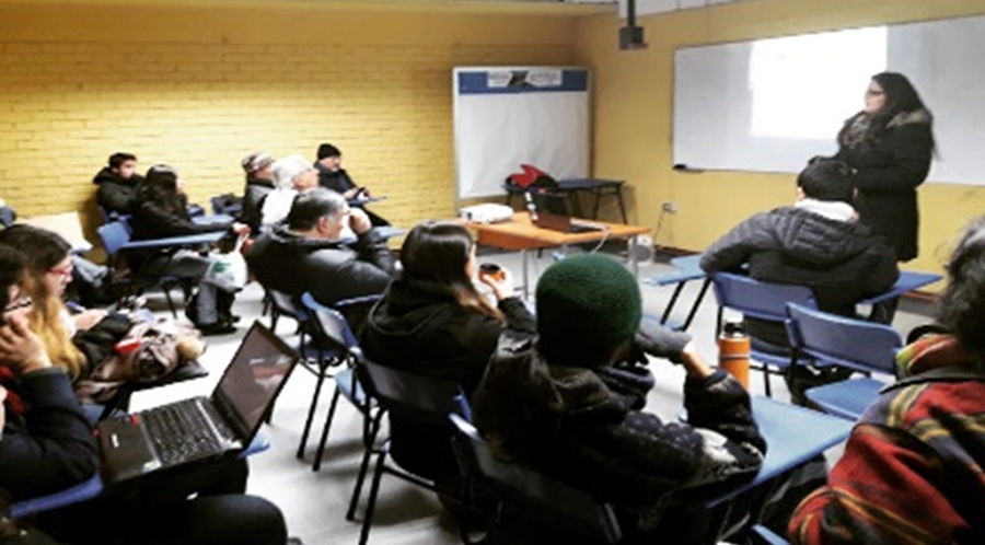 Estudiante de Doctorado en Educación en Ciencias de Brasil realiza pasantía de investigación en Física UMCE — anne1 449