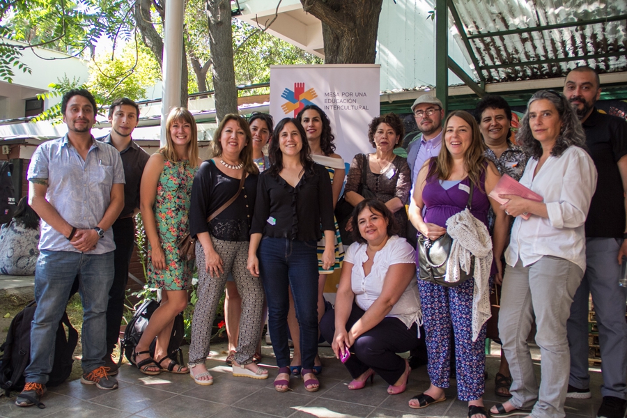 Presentan Guía para Profesores: “Hacia una Educación Intercultural: Propuestas para la reflexión-acción en contexto migratorio c04d87aa8933a07fbb7fb4cbd401ad43 a13