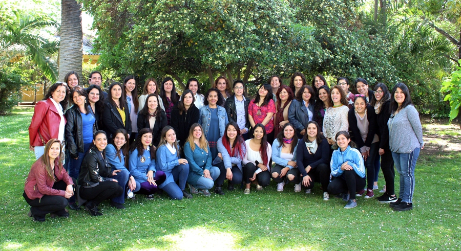 Especialistas de centros de práctica se reúnen en Encuentro: “Valorando el acompañamiento del profesor/a guía en la formación” 190046d78eea825976f5f5305c3cf4d2 e08