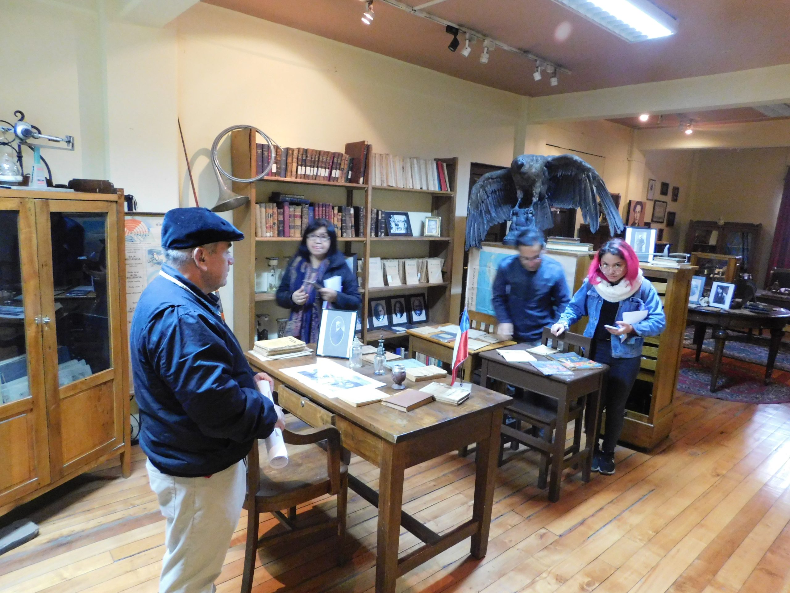 Más de 400 personas visitaron la UMCE en el Día del Patrimonio cultural UMCE — DSCN1394 c85 scaled