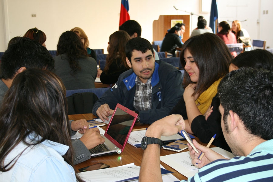 Investigación de Doctorado valora implementación de programas de inserción profesional para profesores nóveles 3abdb0004eb349988eb30e27183f7c82 ec7