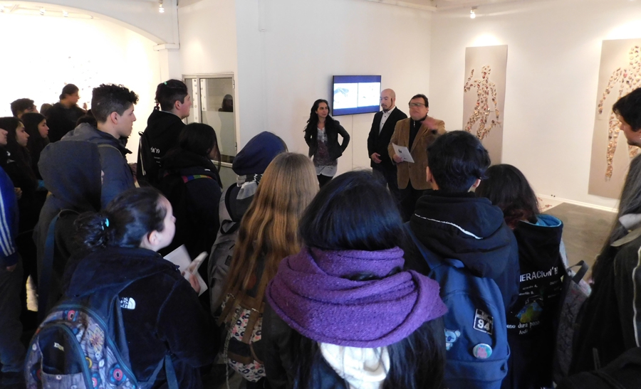 Artista colombiana expone en la Galería Nemesio Antúnez “Sobre lo falso, lo positivo y lo negativo” eb38db1fcc403659b4b2a08c57c8810d c26