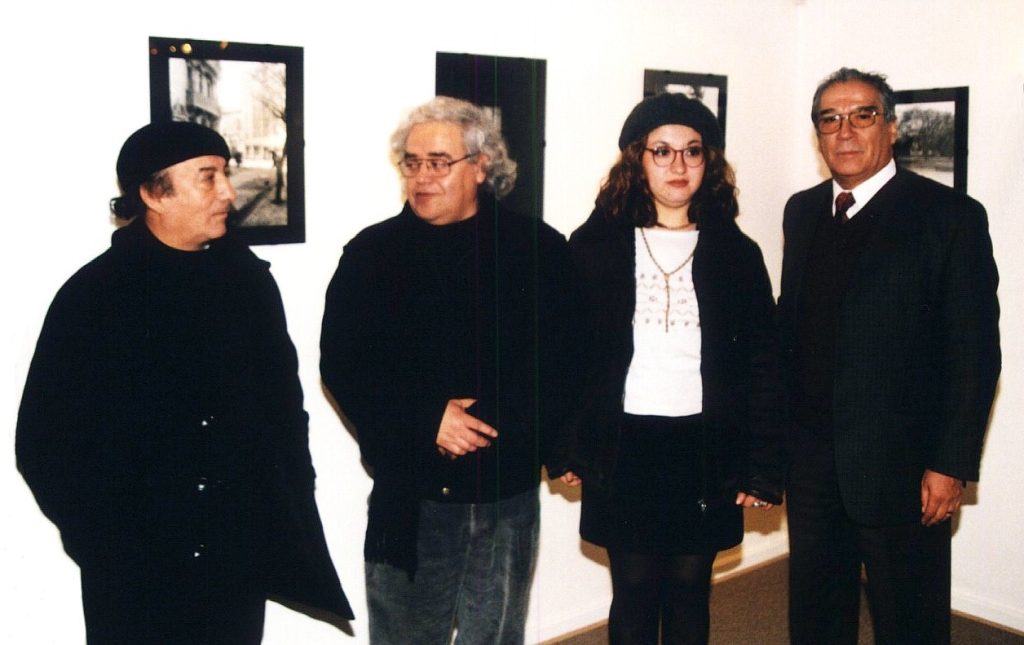 b9f14131862364039ed16c397402a5b5 696