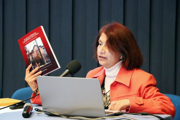 f9fbc54627494d6ca586c60b370d6414 ab4