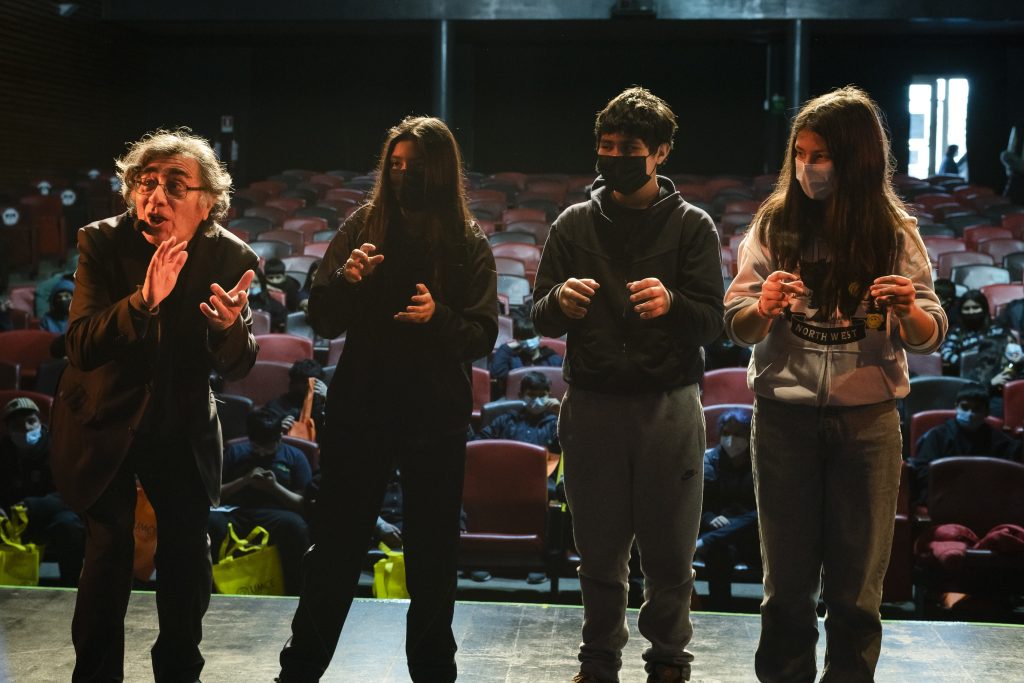 La Granja fue el escenario para un nuevo encuentro de “Arte+Afectos. Conectando con el patrimonio artístico de la UMCE” d746d8fb171ad62b07b108cdd1b7986c 012