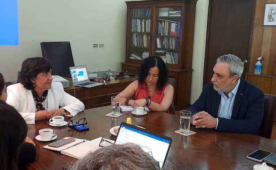 16fb50ff776de4c5b59c949cb6203874 2b2