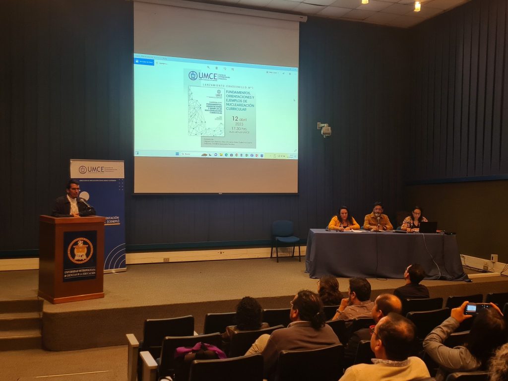 Centro de Experimentación Pedagógica UMCE lanza "Cuadernillo N°1 Fundamentos, orientaciones y ejemplos de nuclearización curricular" 5a6a95a40b03b874f757ee5cf0c886e0 d17