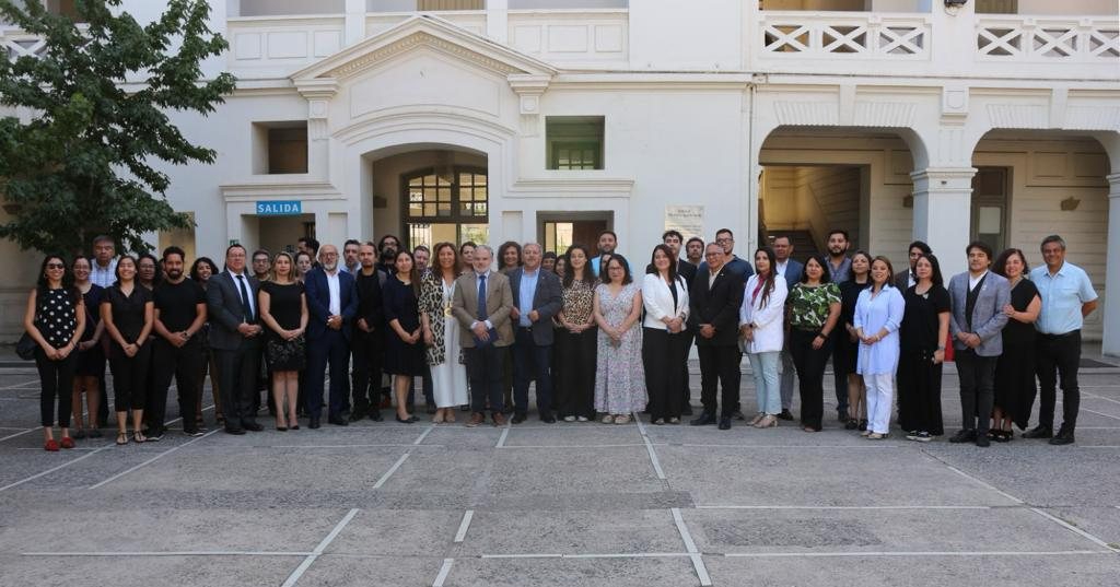 8b42b4b5351e595c249bbf3bfb504cdf 985