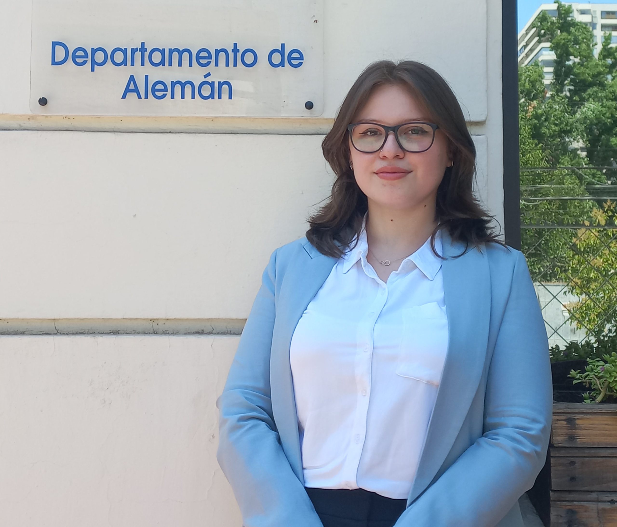 Nueva titulada en el Departamento de Alemán Foto Examen de título Monse
