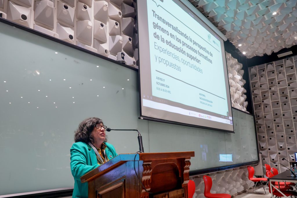 cb0e1b464e3b5c1afaf2aa277dff6070 8d4