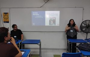 1f8cbe1b27f957df422e47f45f6e2924 bee