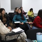 Más de cien egresados y egresadas UMCE se reúnen en jornadas de actualización docente j0