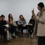 Más de cien egresados y egresadas UMCE se reúnen en jornadas de actualización docente j10