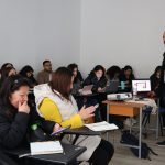 Más de cien egresados y egresadas UMCE se reúnen en jornadas de actualización docente j5