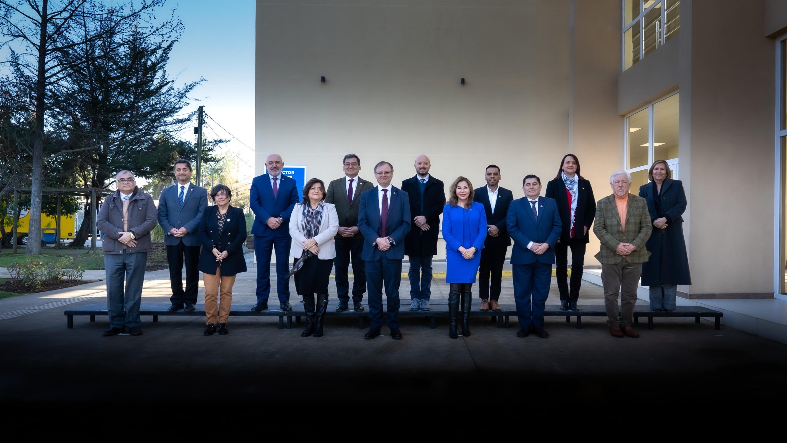 Rectores y rectoras en fotografía oficial