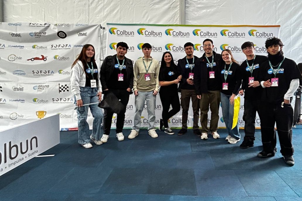 Foto grupal dia 2 UMCE y UAH 1