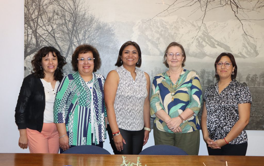 Académicas mexicanas realizan estancia en la UMCE para fortalecer cooperación internacional en formación docente IMG 1129