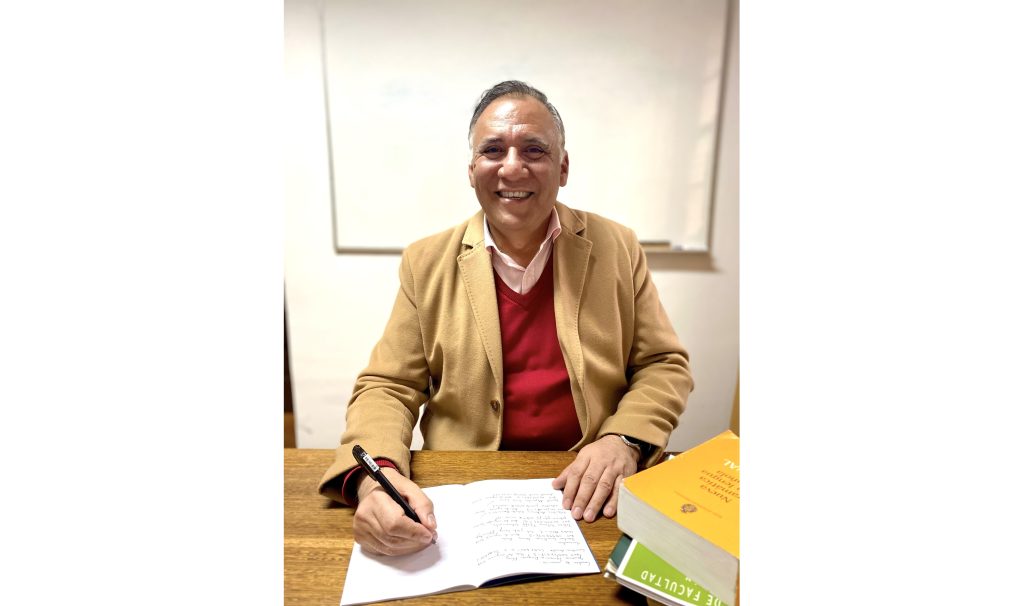 Dr. José Luis Rozas asume como Decano de la Facultad de Historia, Geografía y Letras de la UMCE JL Rozas