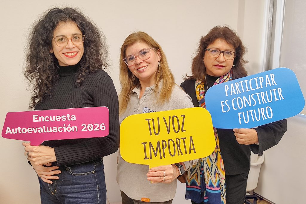 Participa respondiendo la Encuesta de Autoevaluación Institucional UMCE — 1 7