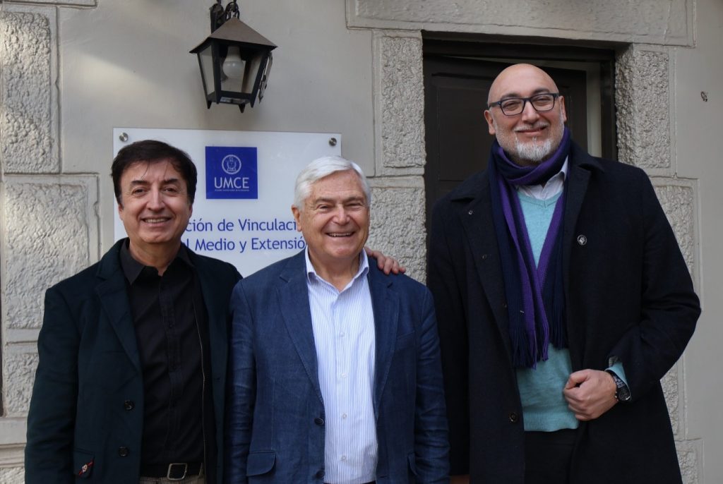 Referente internacional en educación emocional visita la UMCE Académico de la Universidad de Barcelona, Dr. Rafael Bisquerra, sostuvo encuentro en la UMCE donde abordó desafíos actuales de la educación emocional y fortalecer la formación que desarrolla el Diplomado en Educación Socioemocional y Convivencia Escolar de la UMCE.