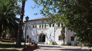La Galería Nemesio Antúnez UMCE proyecta un segundo semestre 2026 potenciando una programación que busca ampliar sus comunidades visitantes, destacando las trayectorias de estudiantes, egresados/as, académicos/as e investigadores/as que han aportado al desarrollo cultural dentro y fuera de la Universidad.