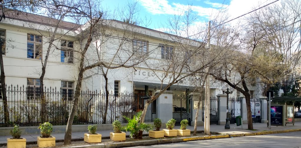 Formación docente y educación pública: la experiencia de prácticas profesionales UMCE en jornada vespertina del Liceo Lastarria LICEO LASTARRIA