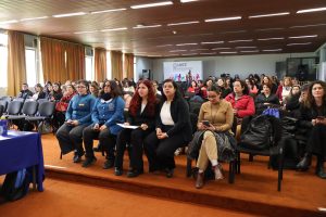 La UMCE realizó el V Encuentro de Profesionales del Área de Discapacidad Visual y Retos Múltiples, promoviendo el intercambio de experiencias y la inclusión educativa.